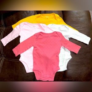 Carter's Bodysuits Bundle Long
Sleeve Size 3 months Pack Of 4